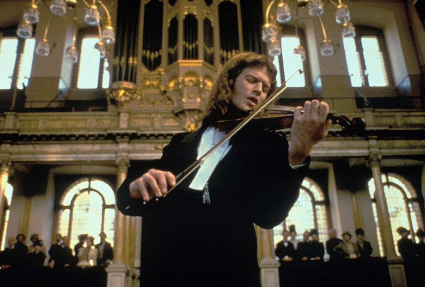Ulasan Film The Red Violin (1998)
